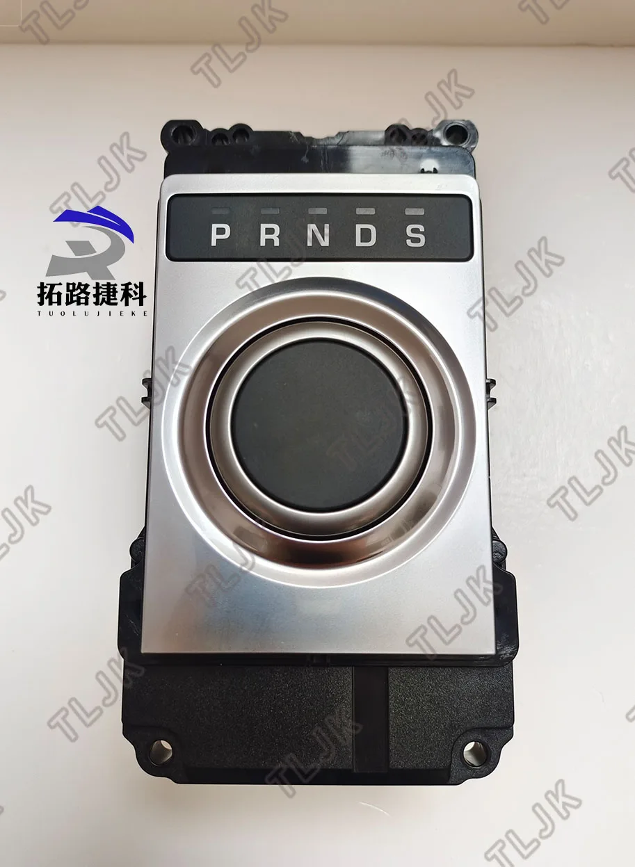 

The shift control module (gear shifting mechanism) suitable for the 13-year Land Rover Range Rover is LR033666.