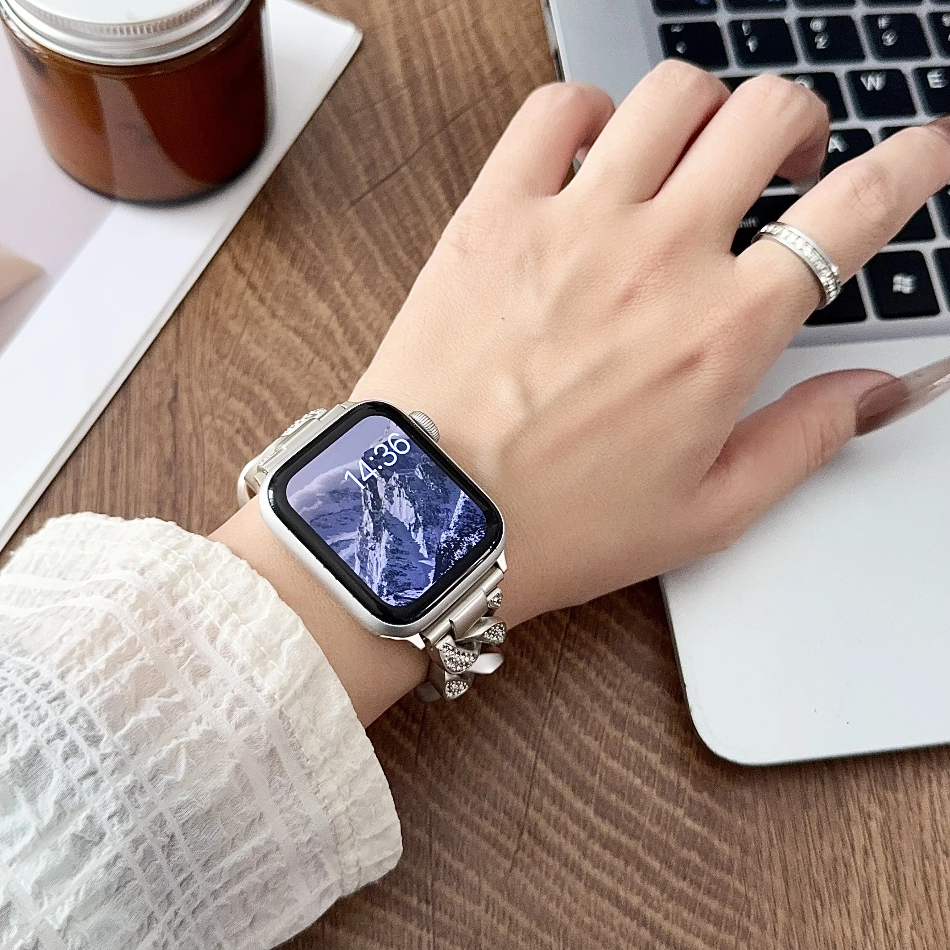 Für Apple Watch Glänzendes Armband, geeignet für Größen 38-49mm, kompatibel mit iWatch S11-1 SE Ultra Serie (Uhr nicht enthalten).