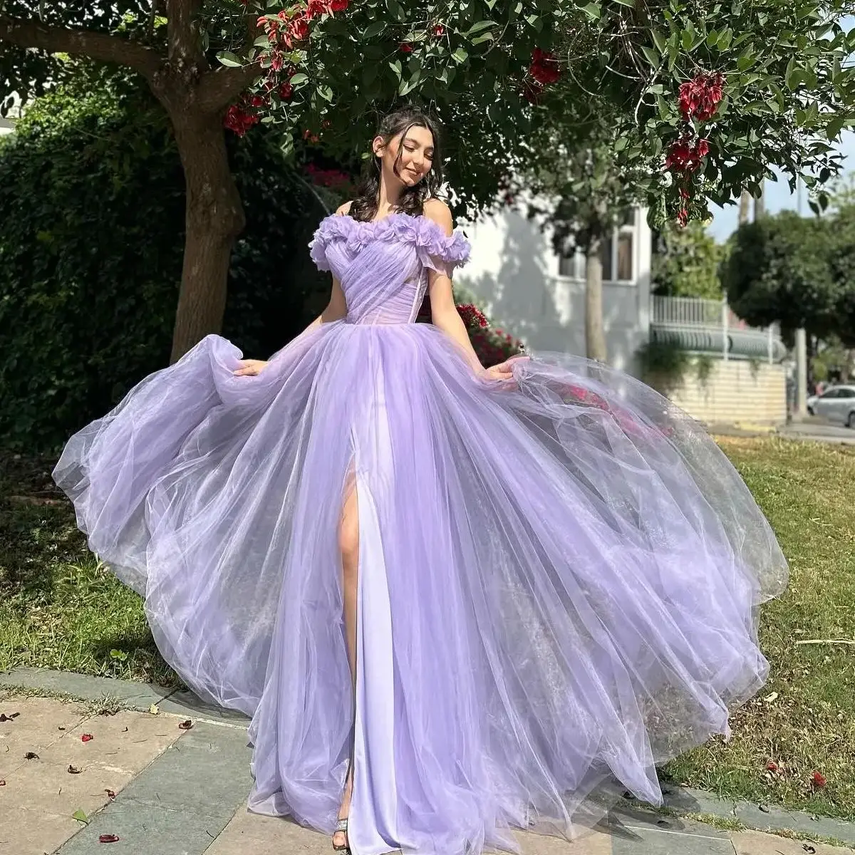 Vestido de fiesta de cumpleaños de fotografía de tul púrpura personalizado con pierna dividida fuera del hombro vestido de noche ocasión especial