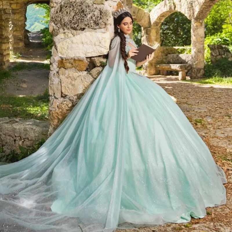 فساتين Quinceanera مخصصة باللون الأخضر النعناعي قبالة الكتف ملصق طويل الذيل تول فيستدو 15 Quinceanera