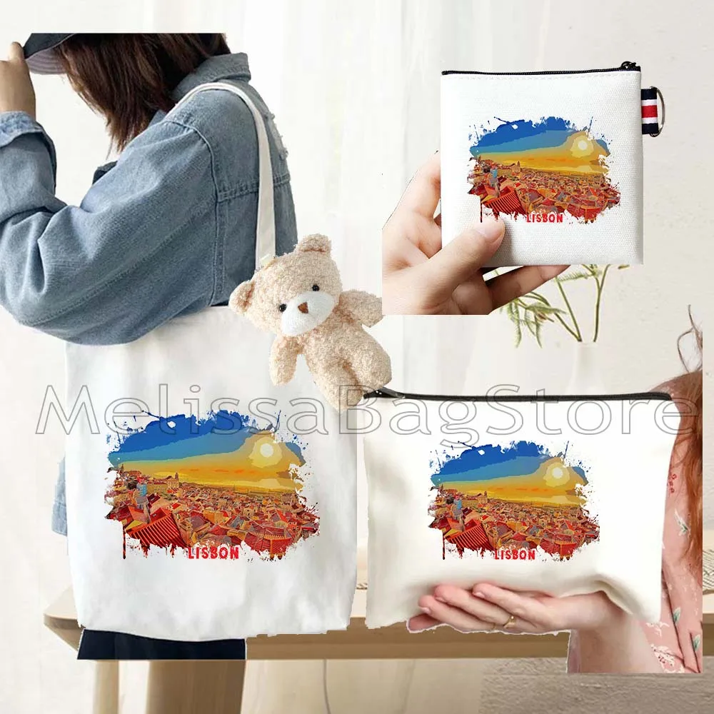 conjunto-de-4-presentes-lisboa-portugal-bolsa-sacola-de-lona-branca-com-boneca-porta-chaves-porta-moedas-e-necessaire-de-maquiagem
