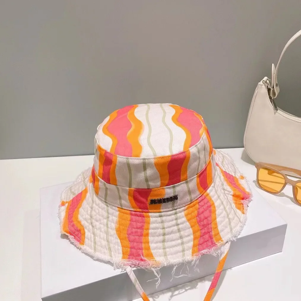 

2025 Light luxury Summer New Mint Mambo Color Oil Painting Sunscreen Hat Women Strap Big Eaves Bucket Hat UV Protection Sun Hat