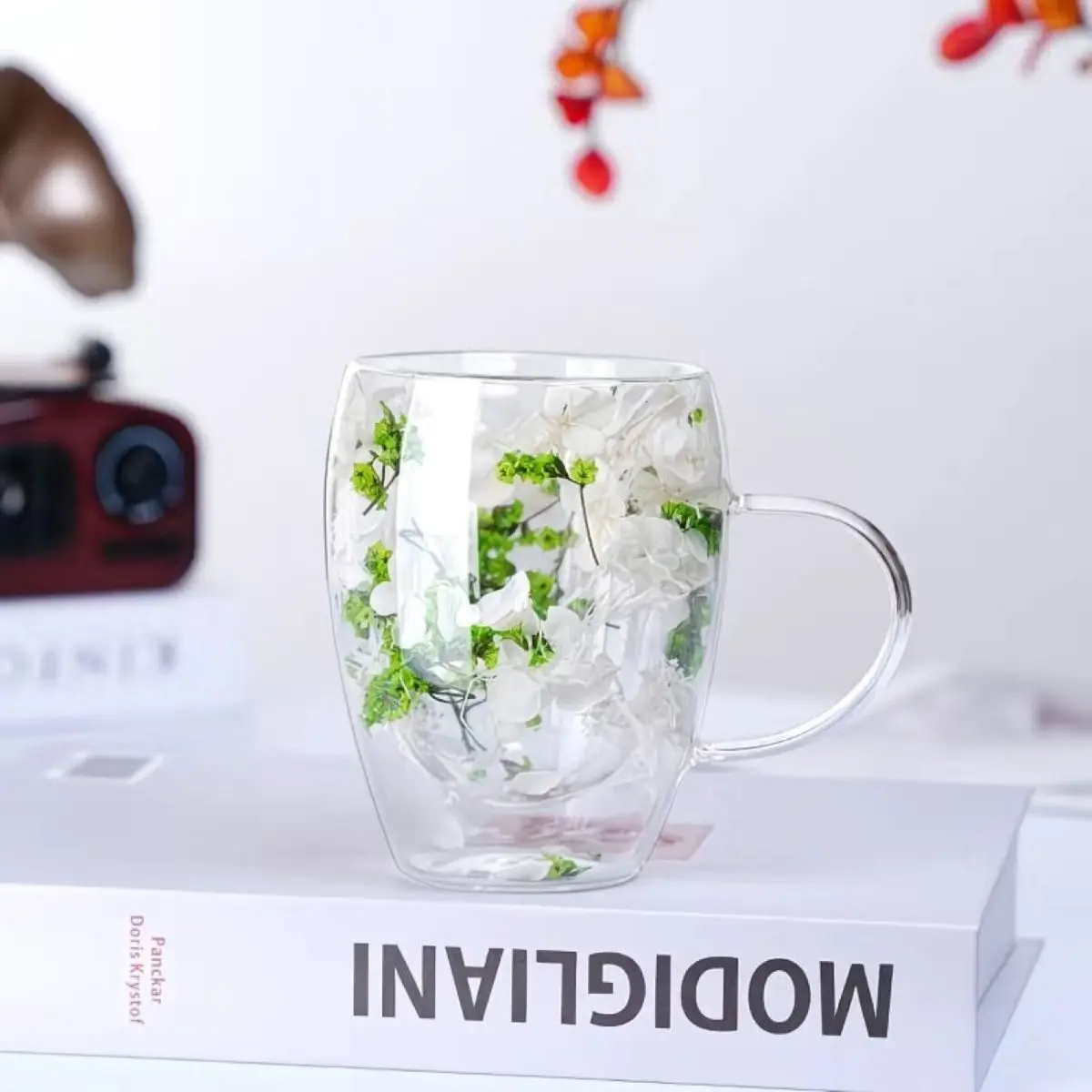 Romantic Glass Mug with Preserved Flower Design, Thoughtful Mug for Housewarming Gifts, Durable Borosilicate Art Piec