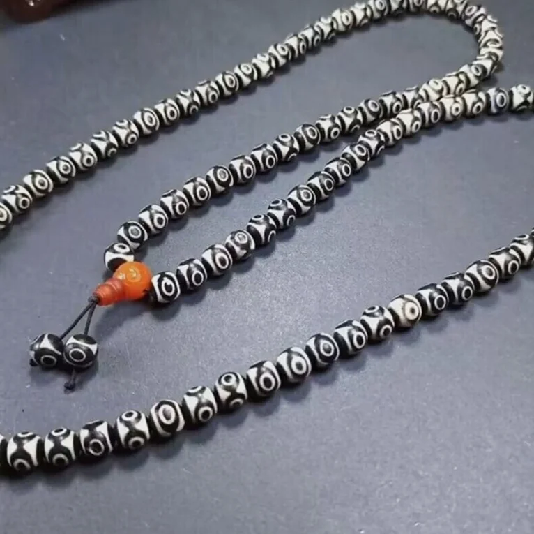 Tibetan batu akik hitam tua merah alami Dzi * 3 mata * 108 kalung panjang manik-manik M3078