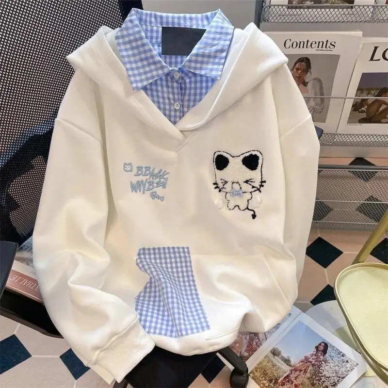 Felpa con cappuccio ricamata con gattino Kawaii Felpa in due pezzi finta patchwork scozzese bianco da donna Y2K Top streetwear casual simpatico cartone animato