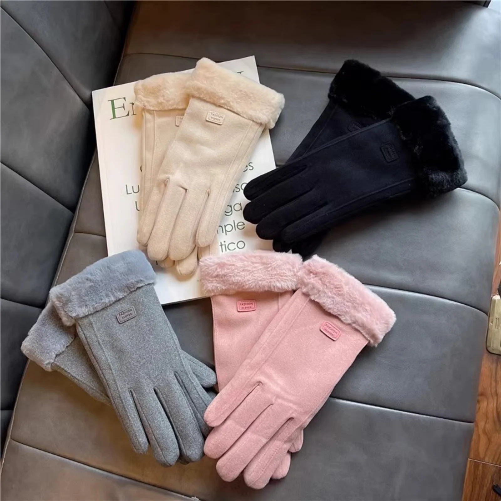 2 Stück Winterhandschuhe aus Wildlederimitat, Beige/Schwarz/Grau/Rosa mit pelziger Manschette, warme, bequeme Touchscreen-Handschuhe für Damen