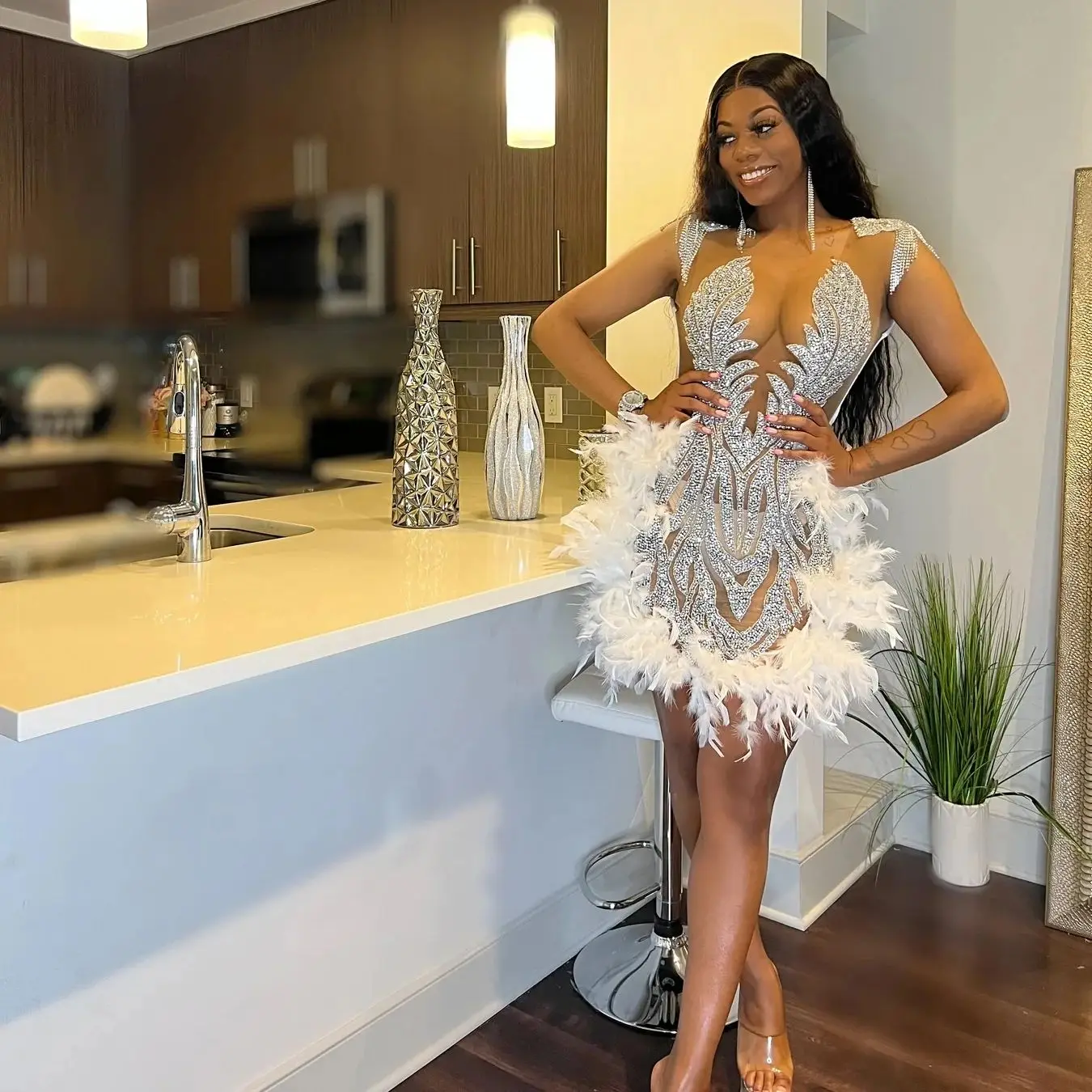 Sexy Feather Short Black Girl Prom Dresses Beaded African Cocktail Dresses Women Party Gowns Birthday Homecoming Customized