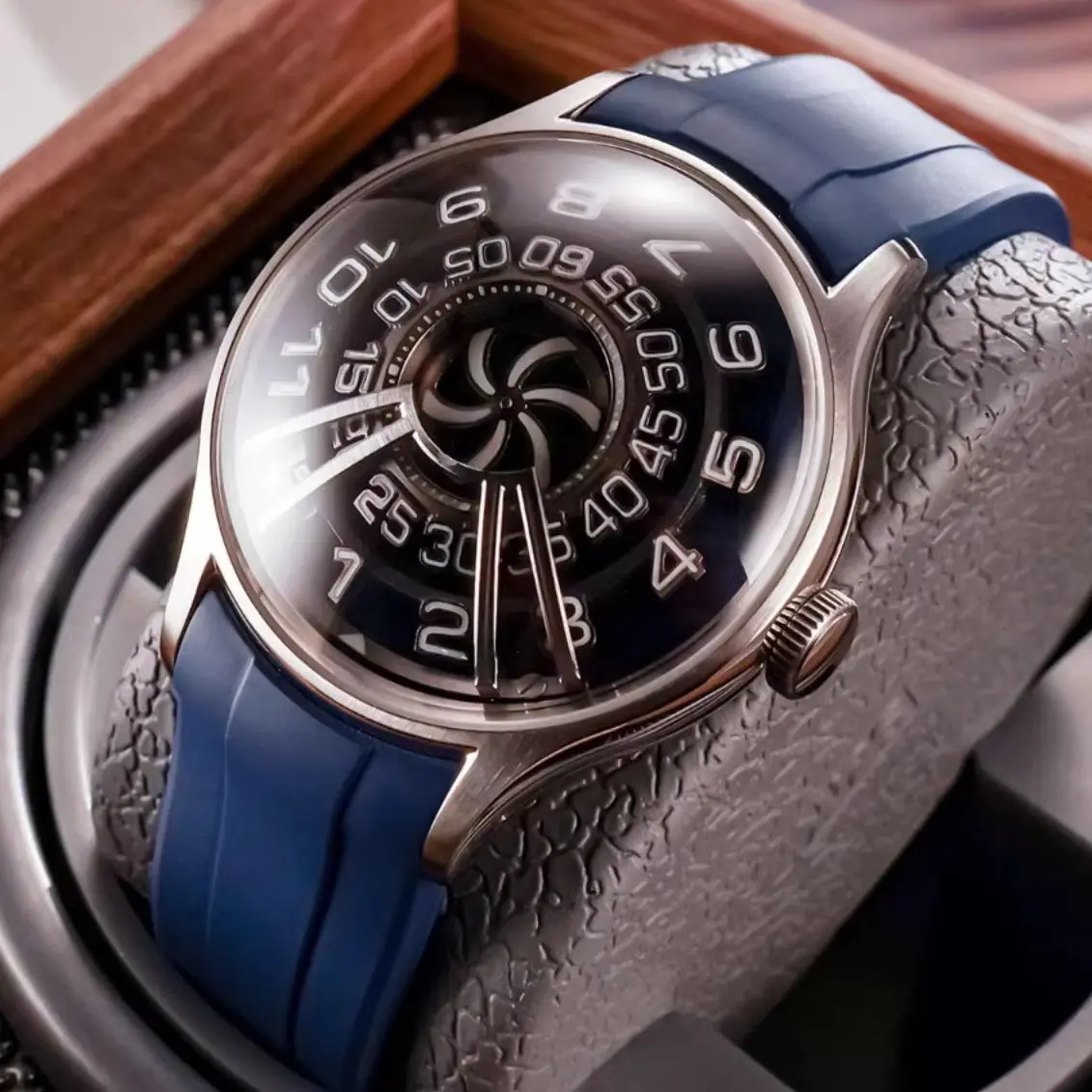 OBLVLO Men Automatic Watch 41mm Mechanical Wristwatch Luminous 50M Waterproof Sapphire Mirror Rotatable UFO Time Dial Miyota Mov