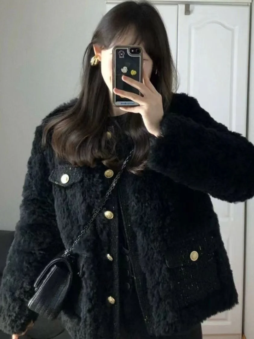 

Bla Fluffy Lambskin ort Coat Thiened Cotton High-End New Sle 2026 Commute Sle Loose Fit Button Detail Warmth Ladies