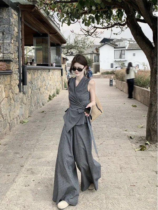 

Elegant Plaid Sleeveless Top And Wide Leg Pants Two Piece Set for Women Spring 2026 Fashion Trend Old Money Style Knot Design