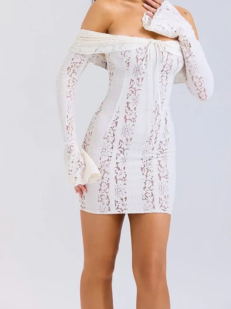 

Autumn and winter new women's clothing European and American style design sense one-shoulder long-sleeved lace short mini dress