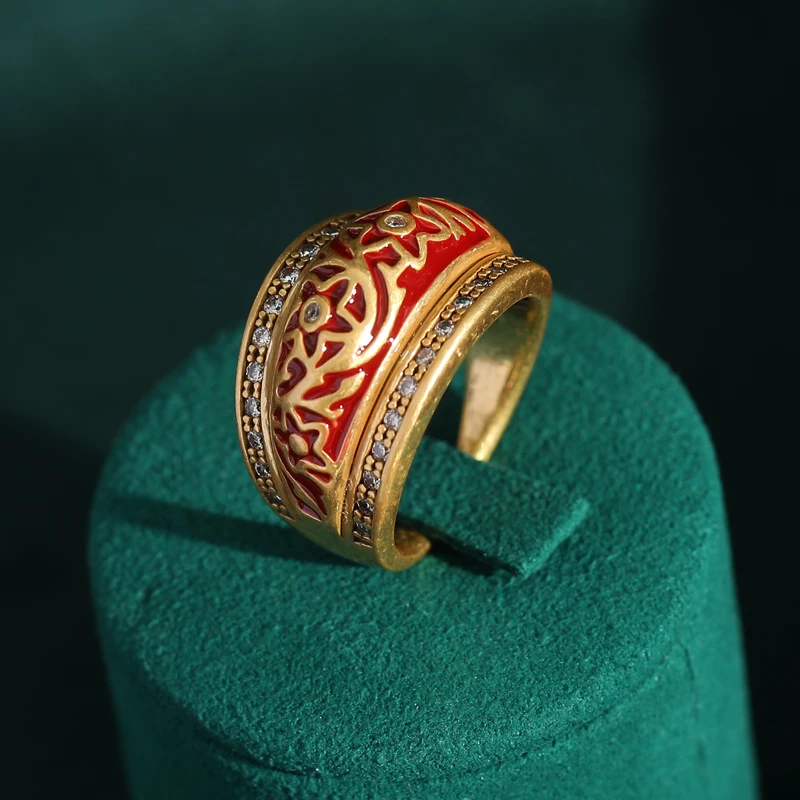 

Red Enamel Inlaid Rhinestones Vintage Rings for Woman Luxury Antique Copper Star Carving Pattern Jewelry Girls Fashion Items