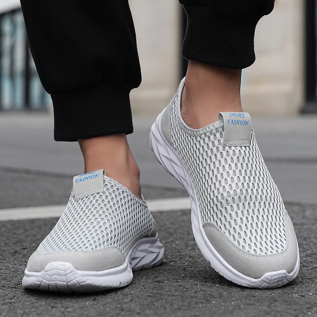 

Men Sneakers 2024 News Lightweight Tennis Sport Shoes Walking Casual Breathable Mesh Shoes Non-Slip Comfy Chaussure Homme 39-48