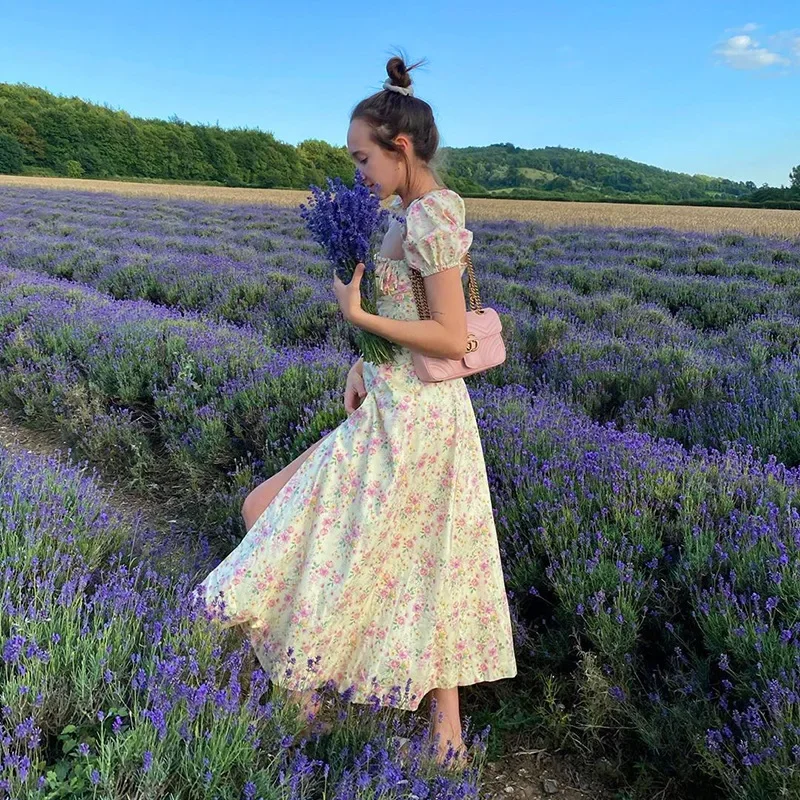 Européenne et Américaine femmes longues robe d'été manches courtes français frais floral jupe col carré robe YBF13-3