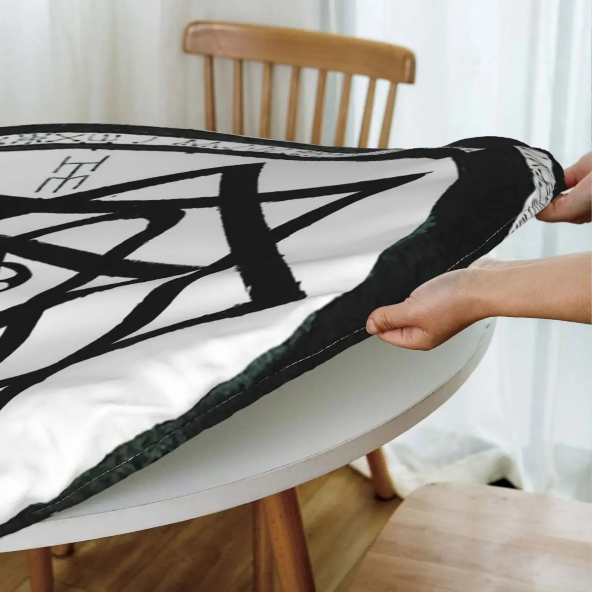 Him Band Album Heartagram Ville Valo Cool Waterproof Round Tablecloth Oilproof Table Cloth for Kitchen Events Dining Table Cover