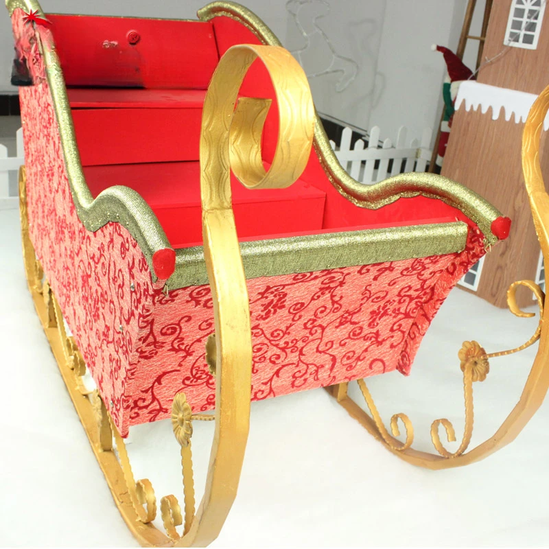 Christmas car, Santa Claus sled, large scene, hotel, shopping mall, square, decorated with deer drawn carts and iron ornaments