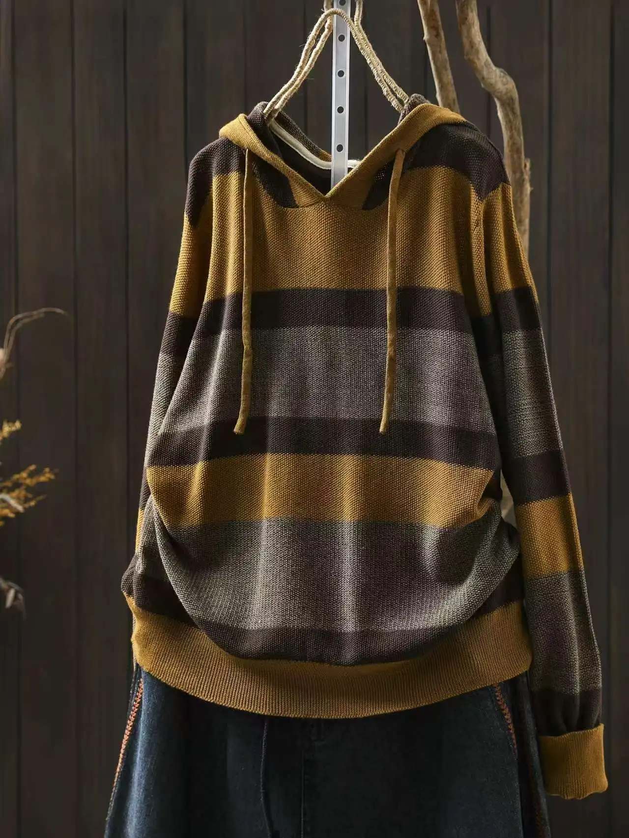 

Women 2025 Autumn Winter New Striped Hooded Knitted Sweater Casual Contrasting Loose Fashion Long Sleeve Hooded Knitted Sweater