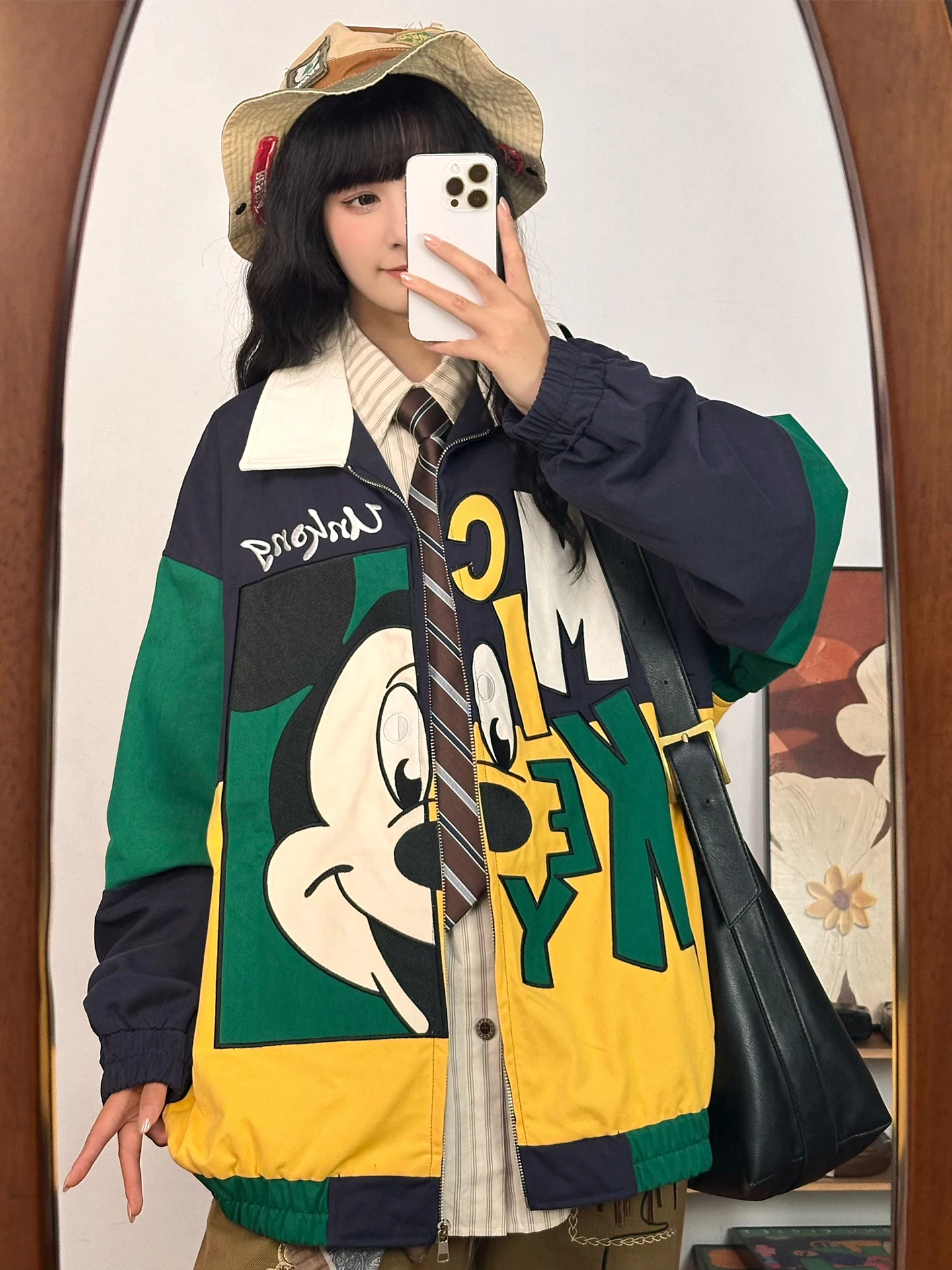 Jaket Kerah Warna-Blok Retro Amerika untuk Wanita Musim Gugur Gaya Jalanan Patchwork Atasan Kasual Trendi Mantel Bordir Kartun