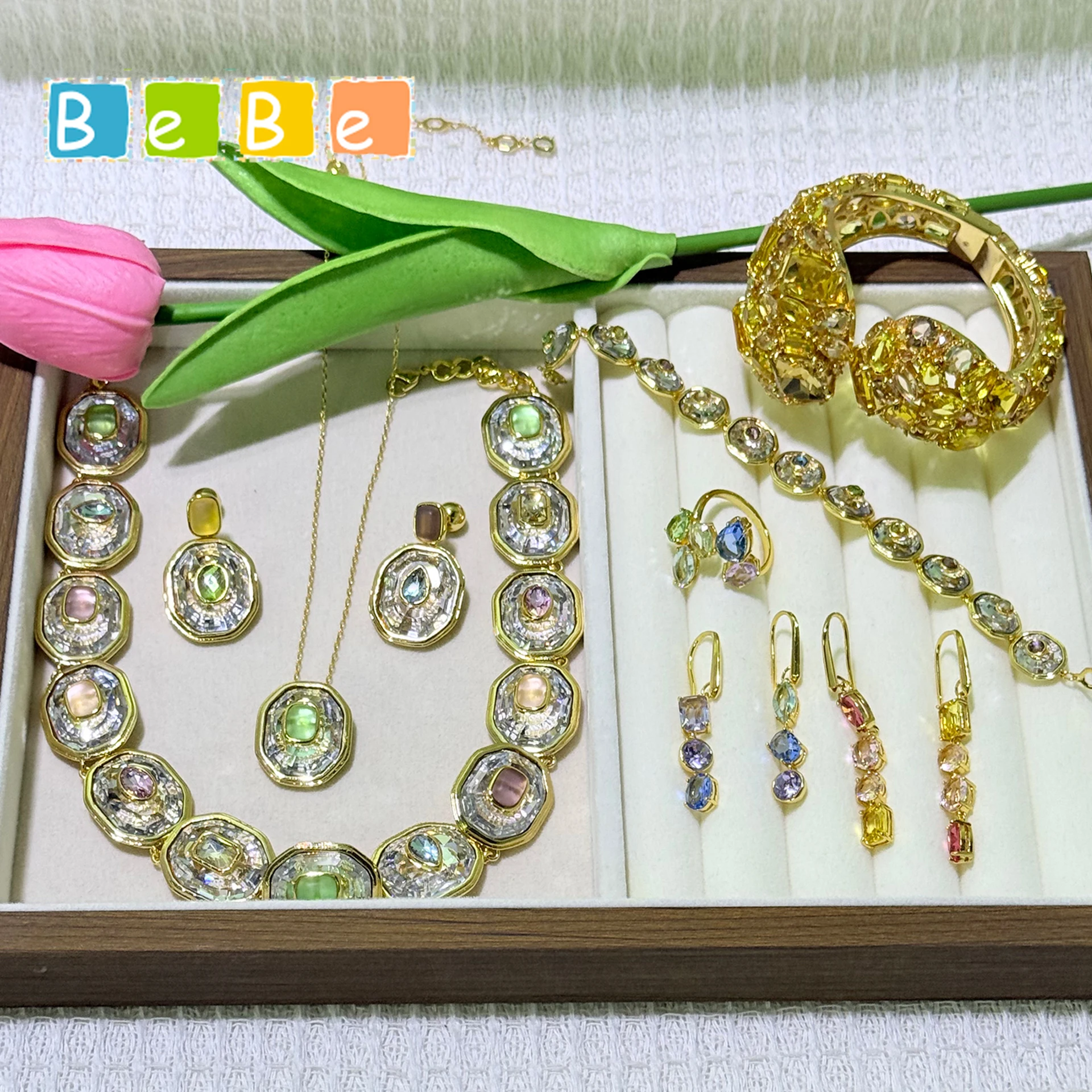 Nueva Tendencia 2026, Conjuntos de Joyería de Aniversario de Alta Calidad, Lujosos y Finos, con Cristales en Forma de Gota de Agua en Dorado, Azul y Verde, Anillos y Aretes de Moda