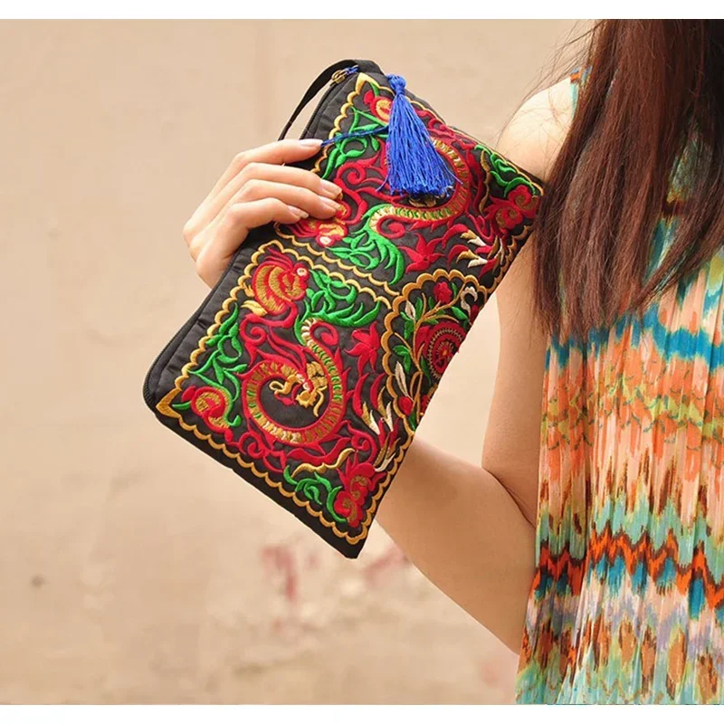 Retro Style Square Purse Ethnic Style Phone Clutches Floral Embroidered Bag Zipper Storage Bag Flower Fabric Clutch Bag