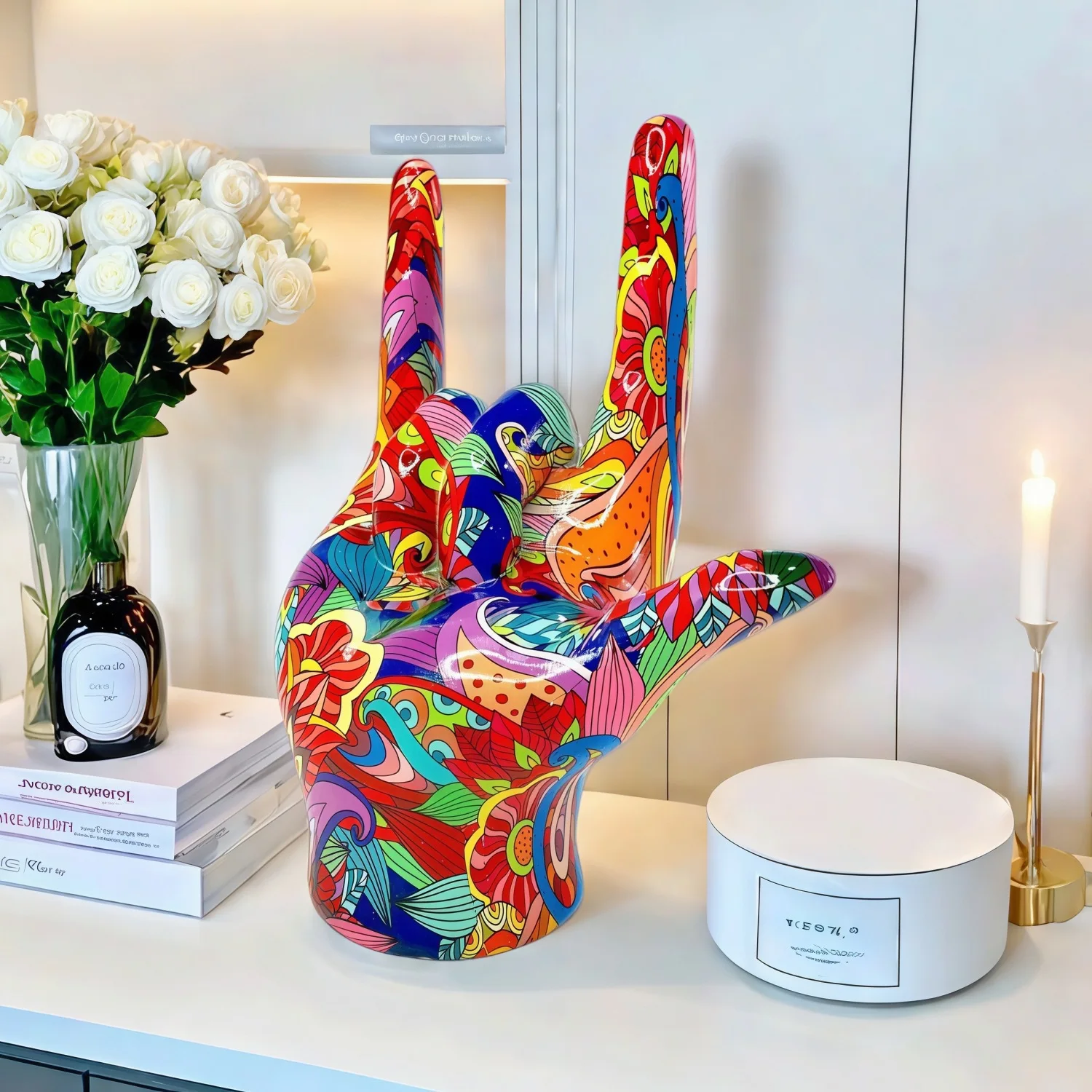 I Love You Hand Statue Graffiti Style American Resin Hand Gesture Figurine Home Decor for Living Room Entryway Desktop Gift