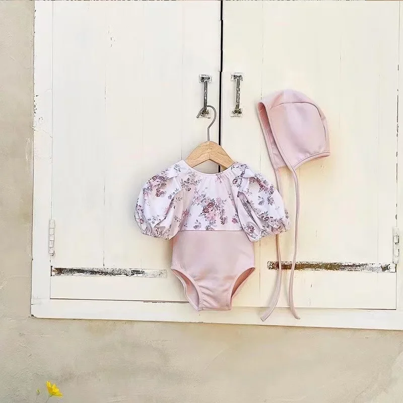 Цельный купальник с пышными рукавами для маленькой девочки, мягкий шелковый купальник для маленьких девочек, розовые купальники с бесплатной шапкой для купальника