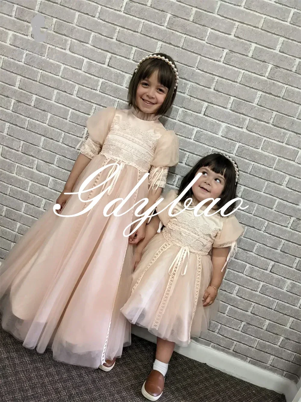 Vestido de primeira comunhão de princesa, apliques de renda, gola redonda, meia manga, comprimento até o chão, elegante, clássico, flor, vestido de menina personalizado