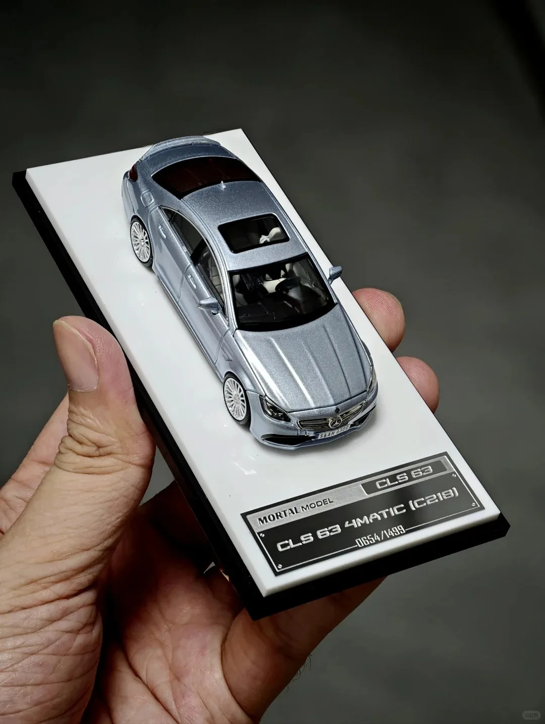 Mortal 1:64 CLS 63 CLS Mk2 C218 Limousine Metallic Schwarz/Eisblau Druckguss-Modellauto