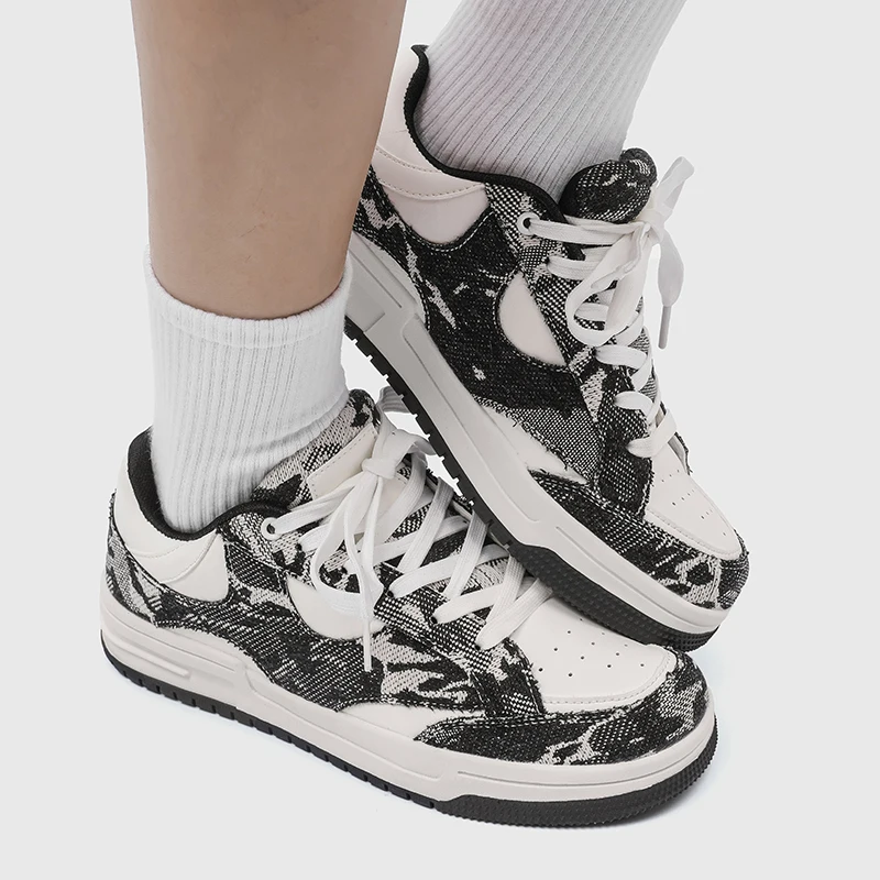 

Women's tennis shoes, retro cross graffiti canvas skateboarding shoes, fashionable sports shoes, couple sports casual shoes