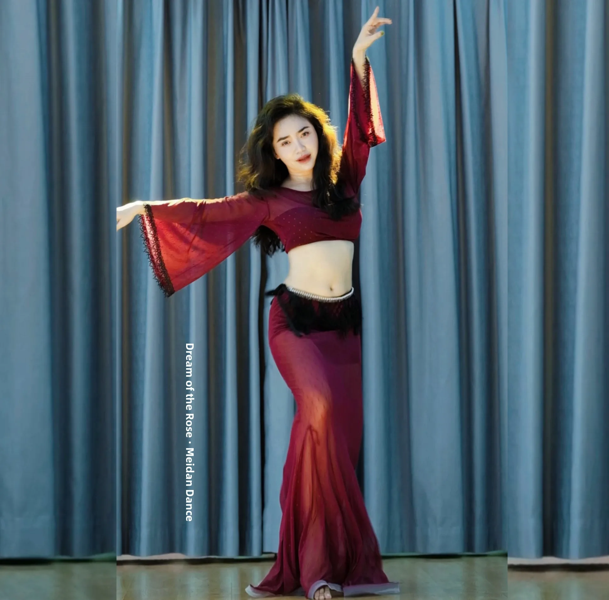 Zohandmulu nouveau ensemble de costumes de spectacle de danse du ventre en dentelle bleue jupe de queue Fi pour débutants tissu net Fitn/Yoga/Ba pour femmes...