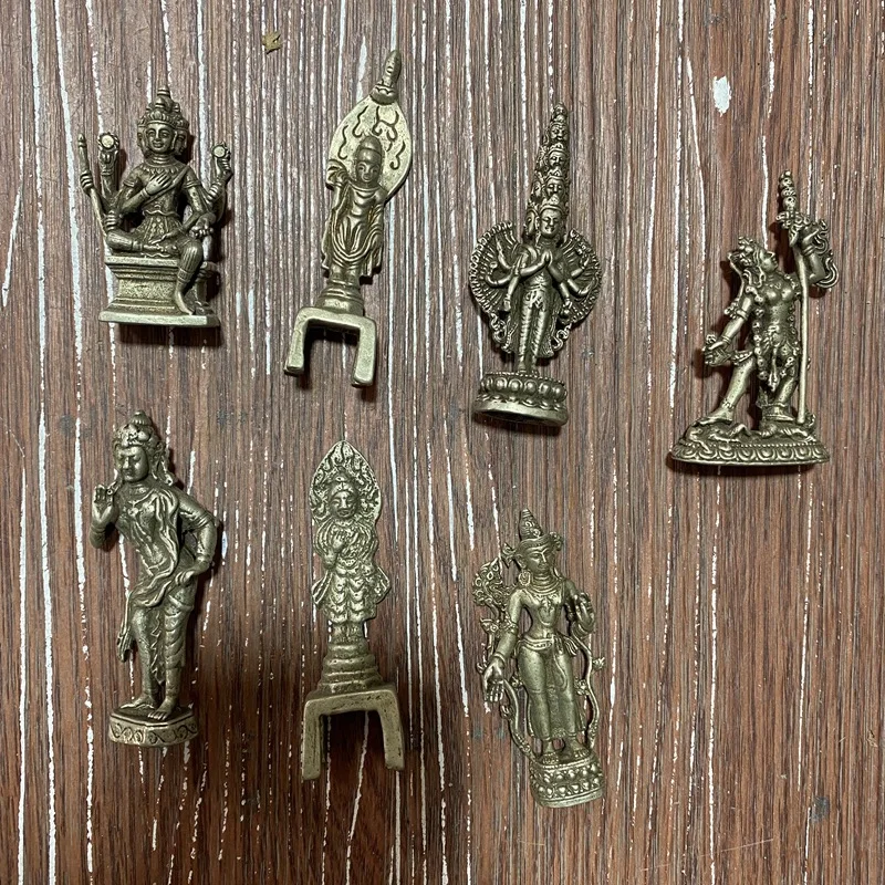 Antique White Copper Thousand-Armed Avalokiteshvara Ornament, Home Decorative Ornament, Tibetan-Style Buddha Statue Ornament