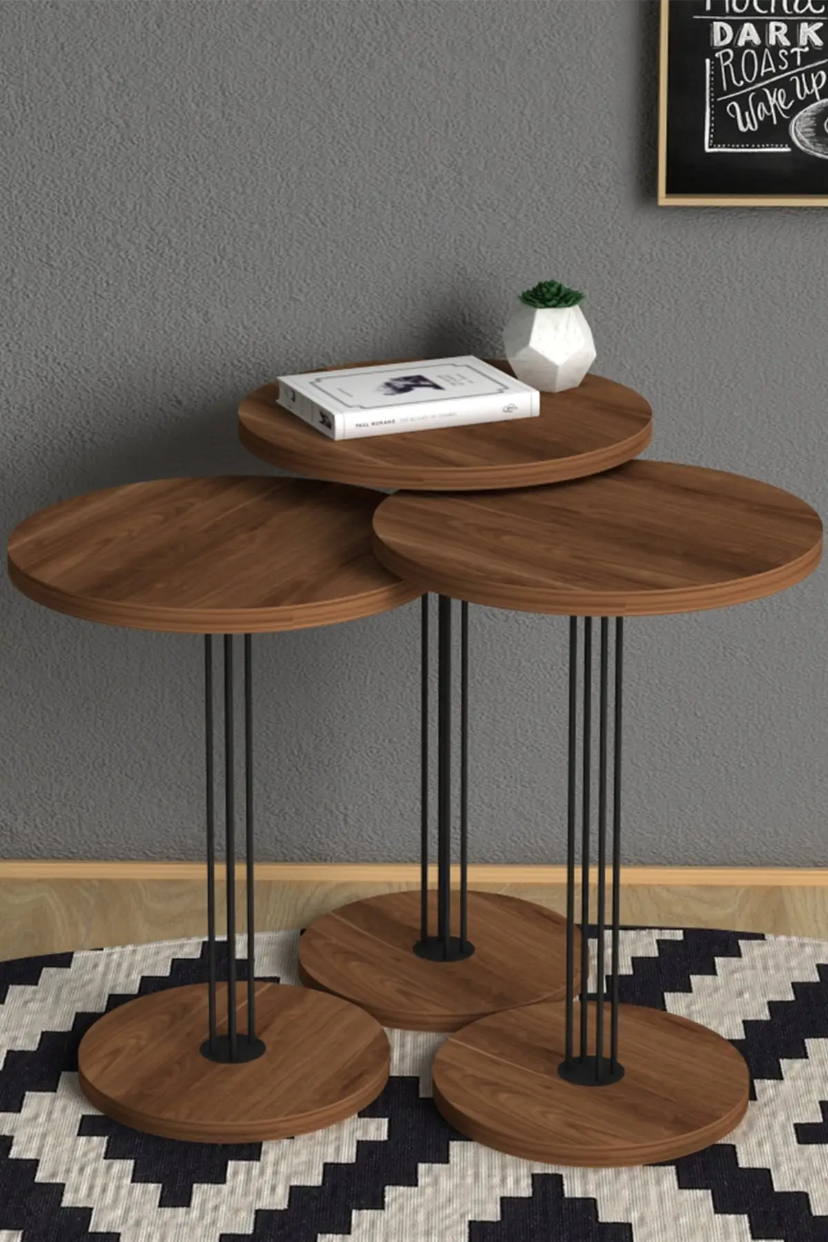 Nola Zigon Kaffee Tisch Nussbaum