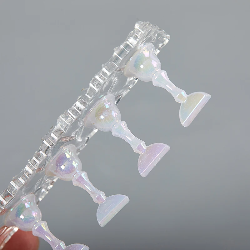 Magnetischer Nagel halter Acryl-Displayst änder für falsche Nagels pitzen Gel politur mit Regal paletten Maniküre-Übungs werkzeuge liefern