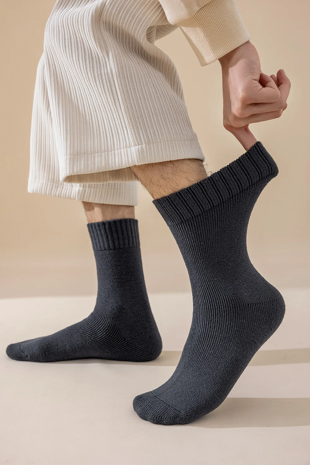 5 Paar Herren-Socken aus Merinowolle, für den Winter, verdickt, warm, Kaschmir-Socken, modische einfarbige Frottee-Socken – Detail 13
