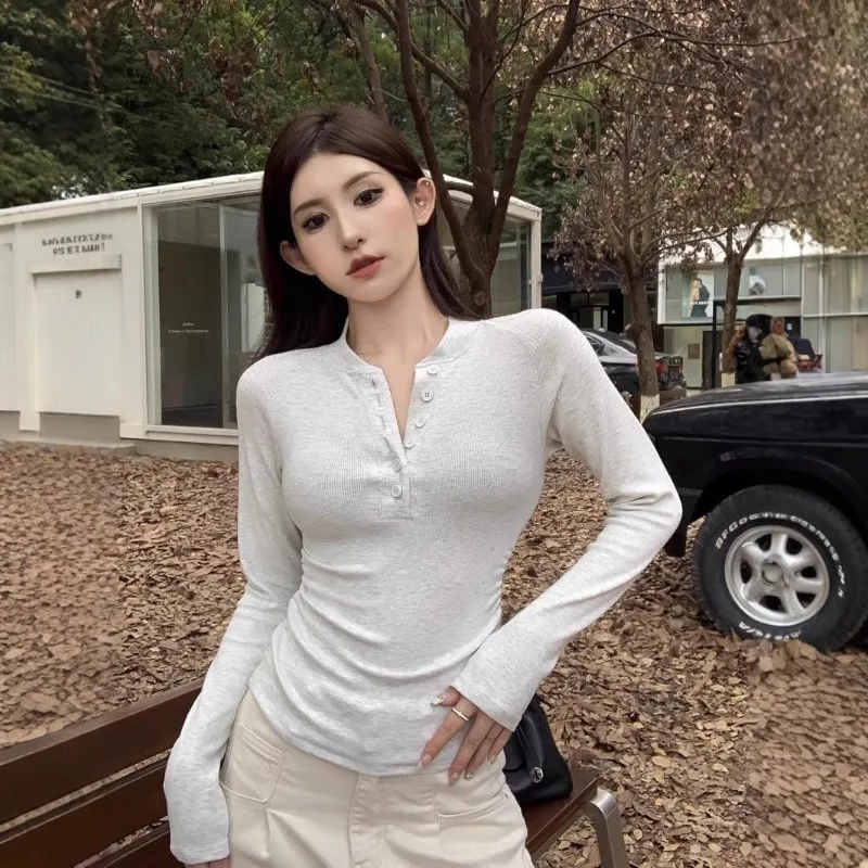 

Korean Style Half-open Collar Buttoned-up Slim-fitting Long-sleeved T-shirt for Women in Spring Autumn Pure Lust Style Sexy Top