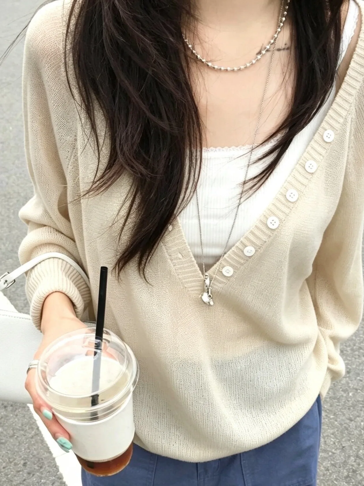 Chic Oversized V-Neck Long Sleeve Knit Sweater Women's Design Sensation Button Loose Feeling Autumn New Style Korean Fashion