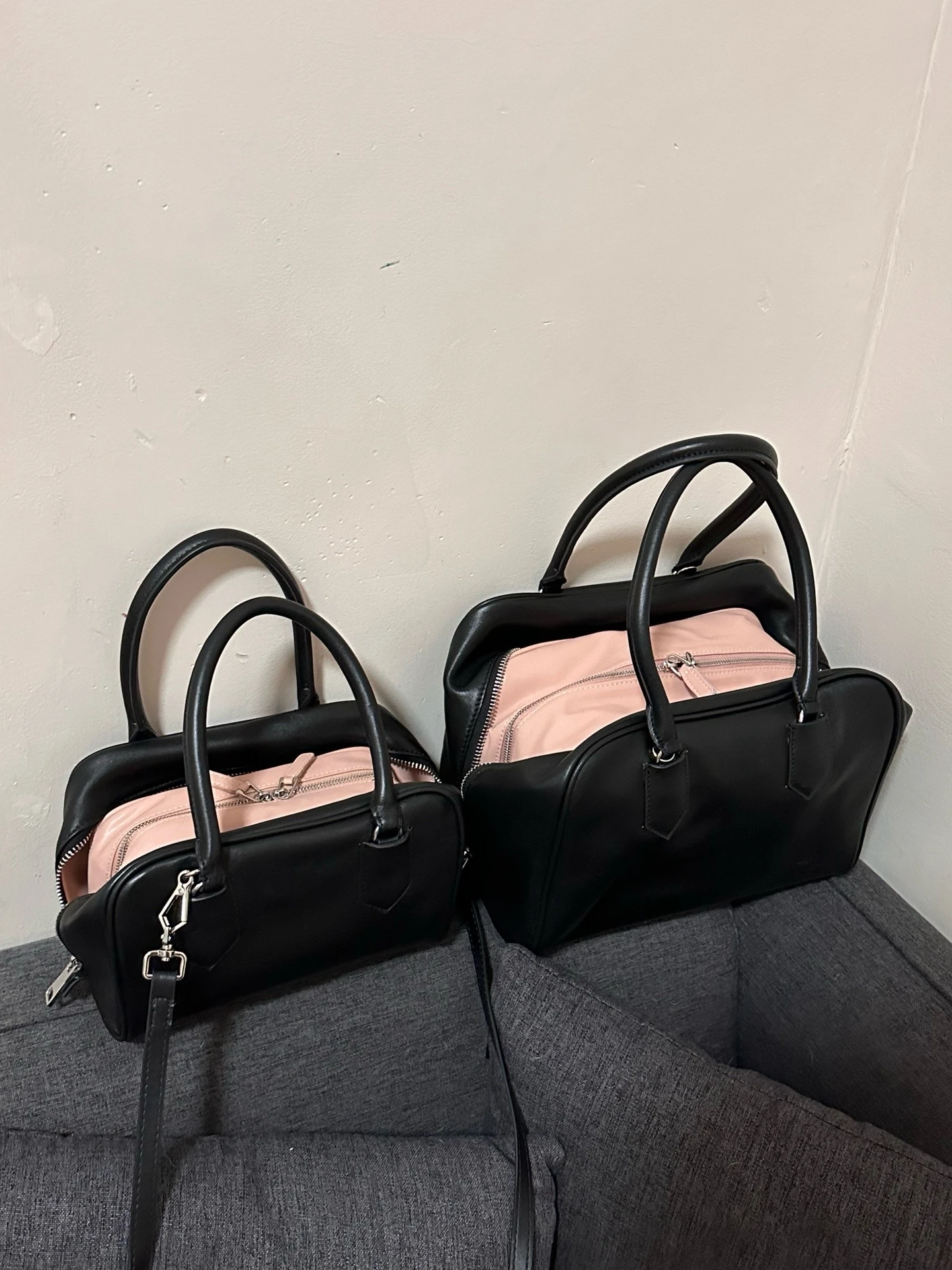 

Black Pink Double-Deck Bowling Bag High Quality Preppy Style Briefcase Design Zipper Boston Handbag Crossbody Vintage Square Bag