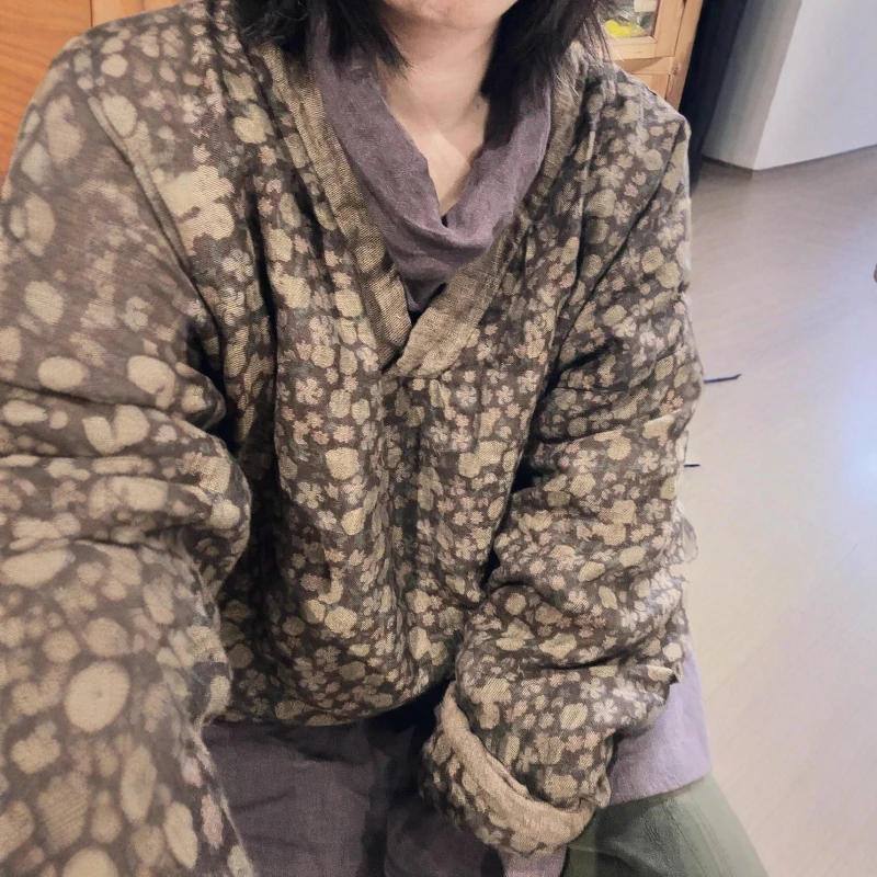 

Женские куртки и пальто с хлопковой подкладкой и цветочным принтом, винтажная новинка 2025 года, толстая теплая женская одежда с v-образным вырезом в стиле ретро, одежда для отдыха с длинным рукавом