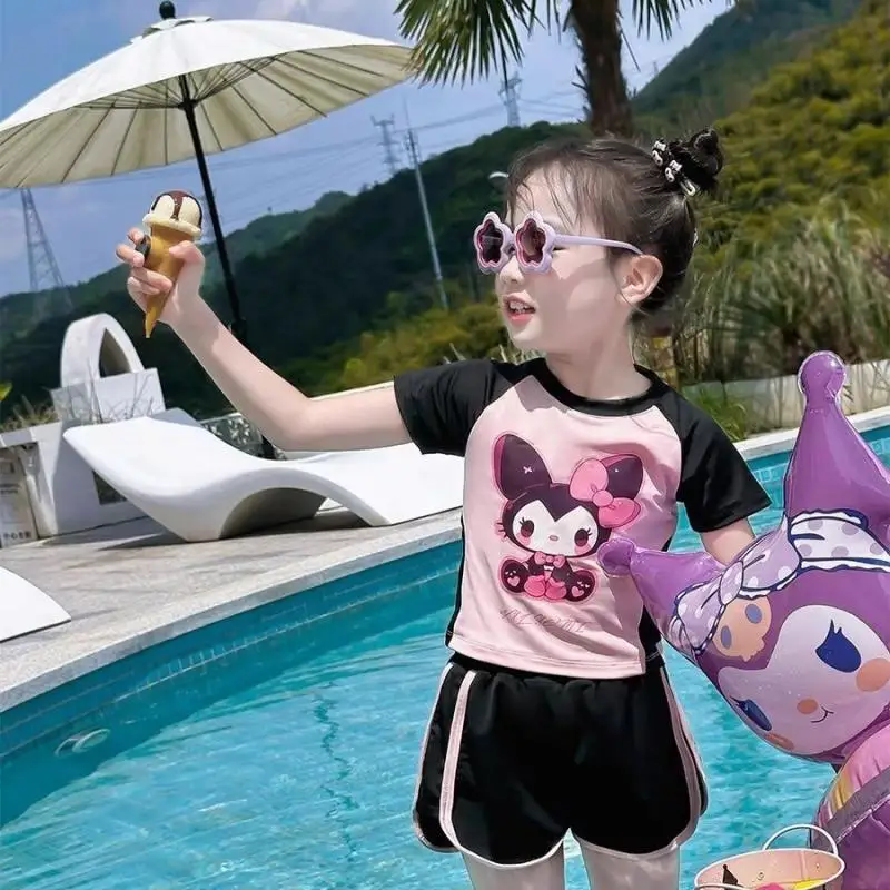 Kawaii Anime Kuromi Swimwear infantil, conjunto de camisa e calça, maiô bonito do verão dos desenhos animados, roupas de natação de praia seca rápida, presentes para crianças