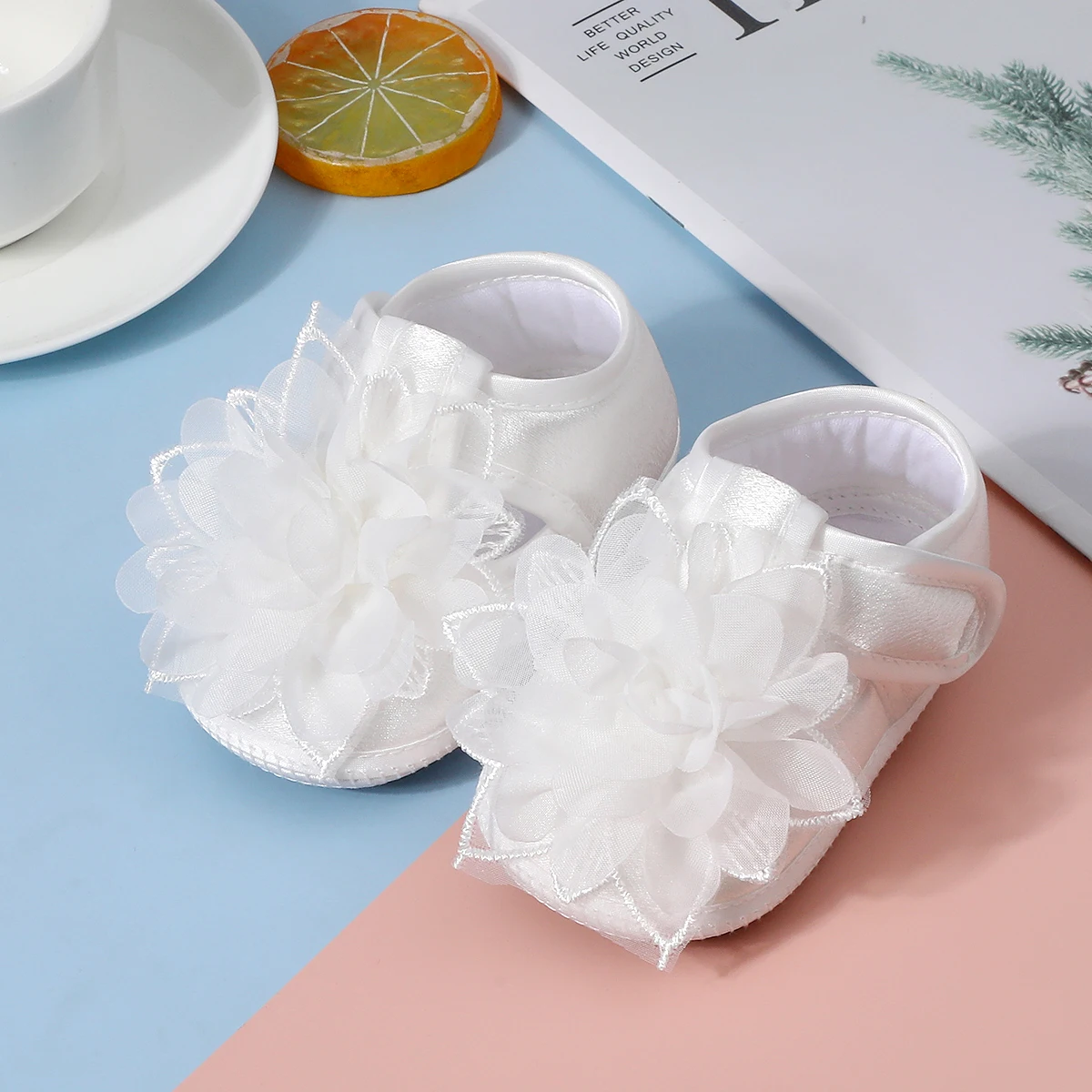 1 Pair of Baby Non-Slip Toddler Shoes, Cute Big Flower Design, Suitable for Indoor and Outdoor and Holiday Parties.
