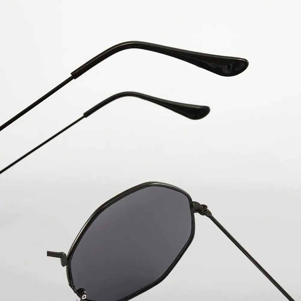 Punk Sun-Protective Round Sunglasses Polygonal Shape Outdoor Black Shades Glasses Metal Frame Eyewear for Women Man