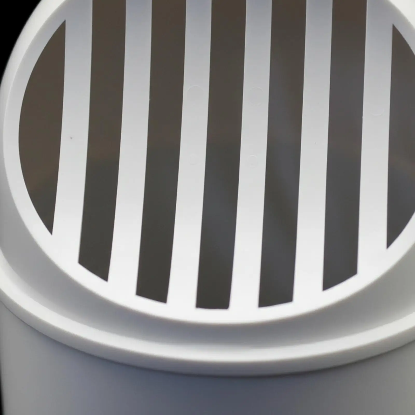 Through Wall Exhaust Vent Hood Plastic Circular White Air Outlet Grille for Indoor Use