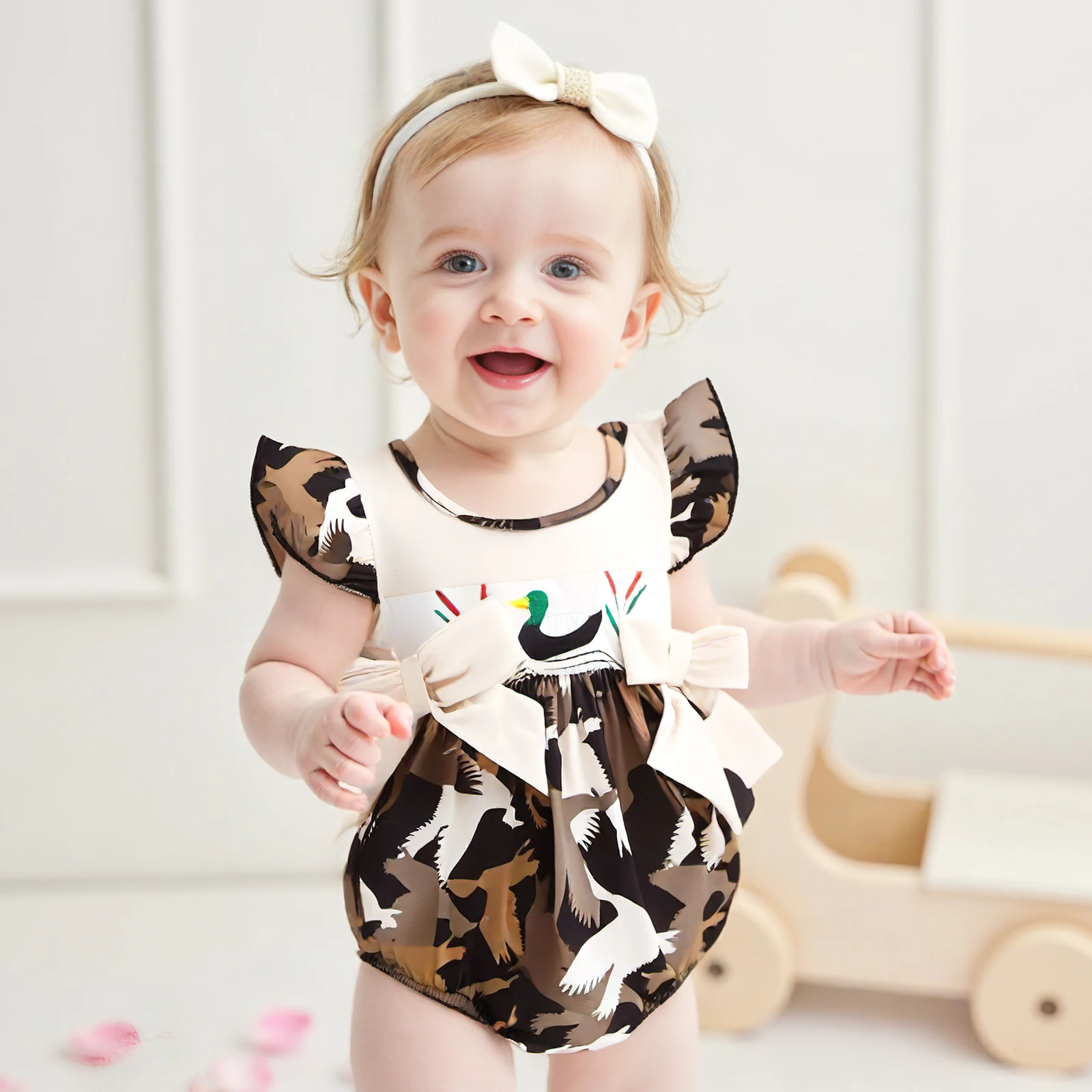 Cute Baby Girls Rompers Wild Goose/Duck Embroidery Double Bowknot Round Neck Fly Sleeve Infant Bodysuits Jumpsuits