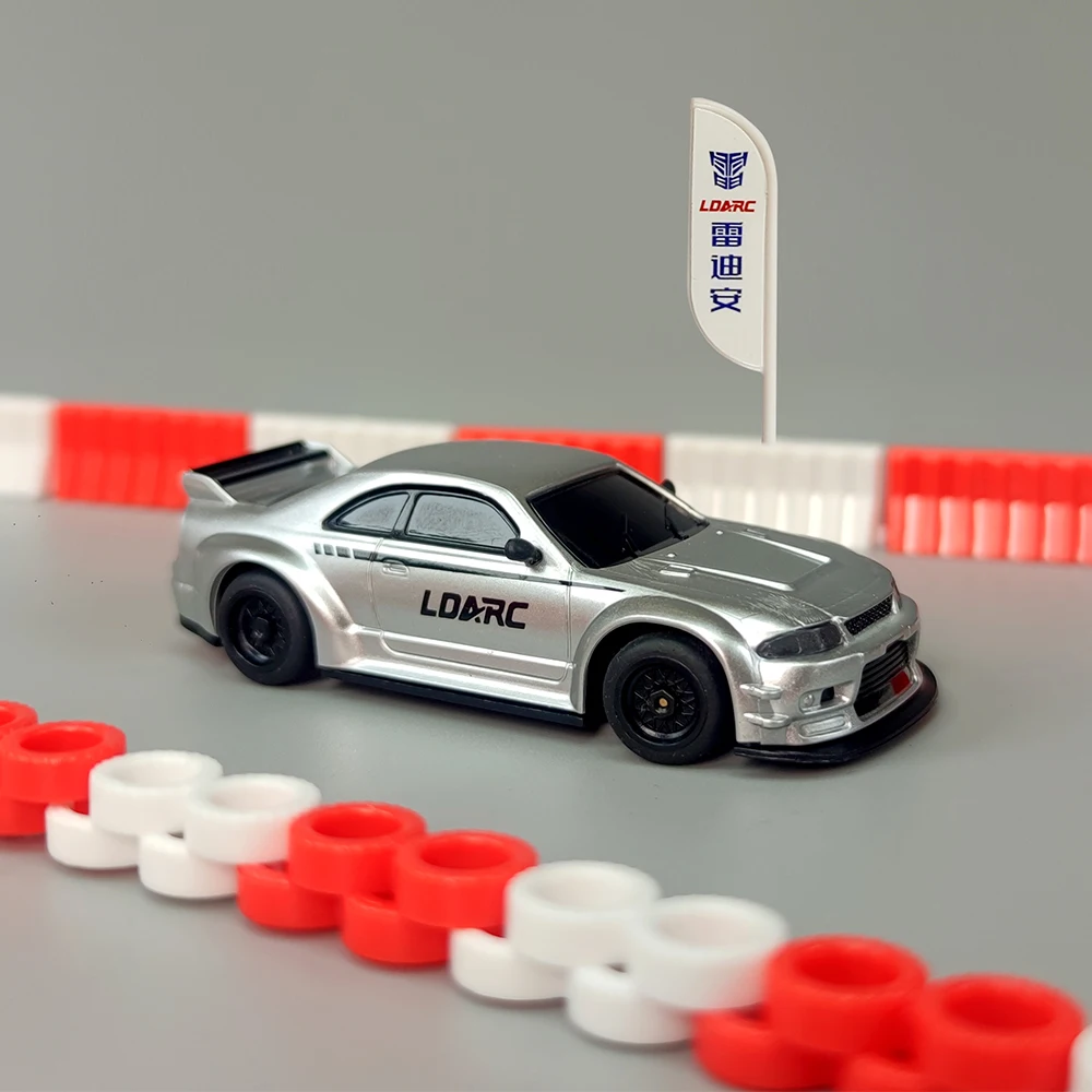 

LDARC R02 1/64 Mini RC Sports Car — настольный RTR/BNR, для взрослых и детей — идеальный подарок