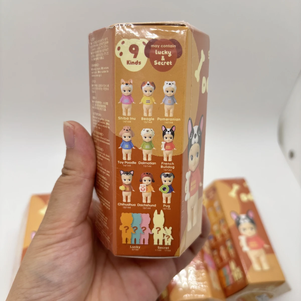 سوني أنجل شخصية صغيرة سلسلة وقت الكلب صندوق أعمى يوم جميل مع جرو محظوظ كلب صغير طويل الشعر دوبيرم بول جحر روبي SAS65938