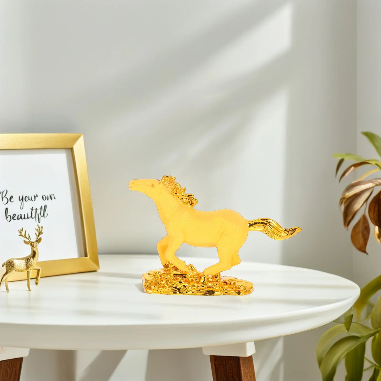 

Resin Horse Statue Decors Animal Sculpture Ornaments Desk Centerpiece Table Decorations Decorative Collection