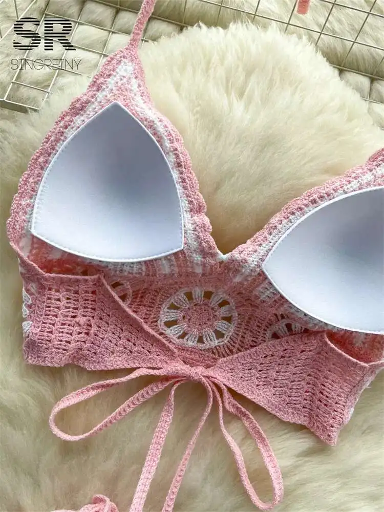 비치 휴가 니트 2피스 수트 여성 크롭탑 홀터 슬리브리스 레이스업 캐미솔+엘라스틱 허리 반바지 훅 플라워 홀로우 2피스 세트