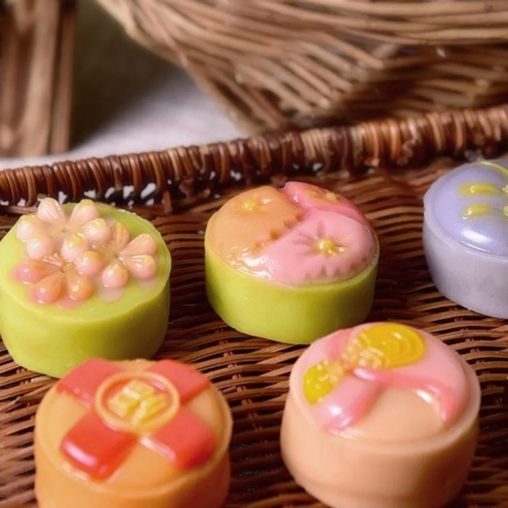 

Festival Non-stick Mooncake Mold Hand Press Plastic Mooncake Maker Transparent DIY Cookie Stamp Festival Preparation