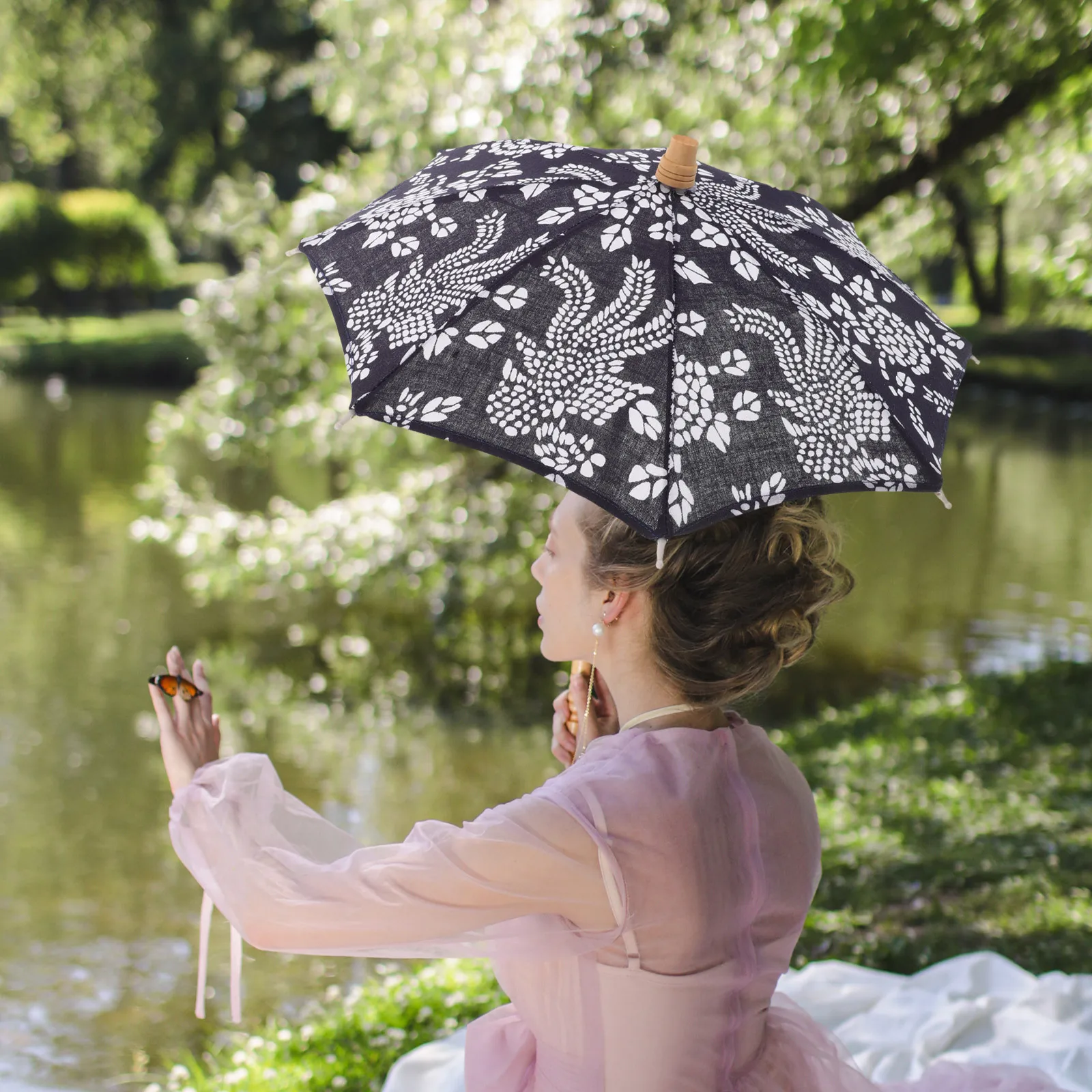 

Chinese Floral Print Vintage Parasol Umbrella Handmade Lightweight Dance Photography Performance Asian Style Umbrella Decor