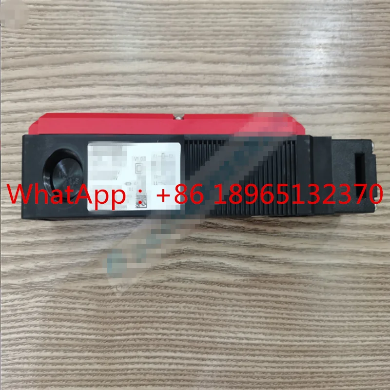 

084145 TP4-2131A024M 084145 TP42131A024M 084132 TP4-4131A024M 084132 TP44131A024M New Original Safety Switch